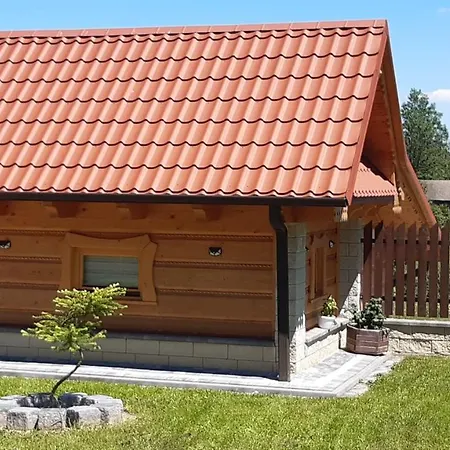 Kuznia Pod Lipa Chalet *