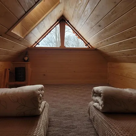 Kuznia Pod Lipa 샬레 *